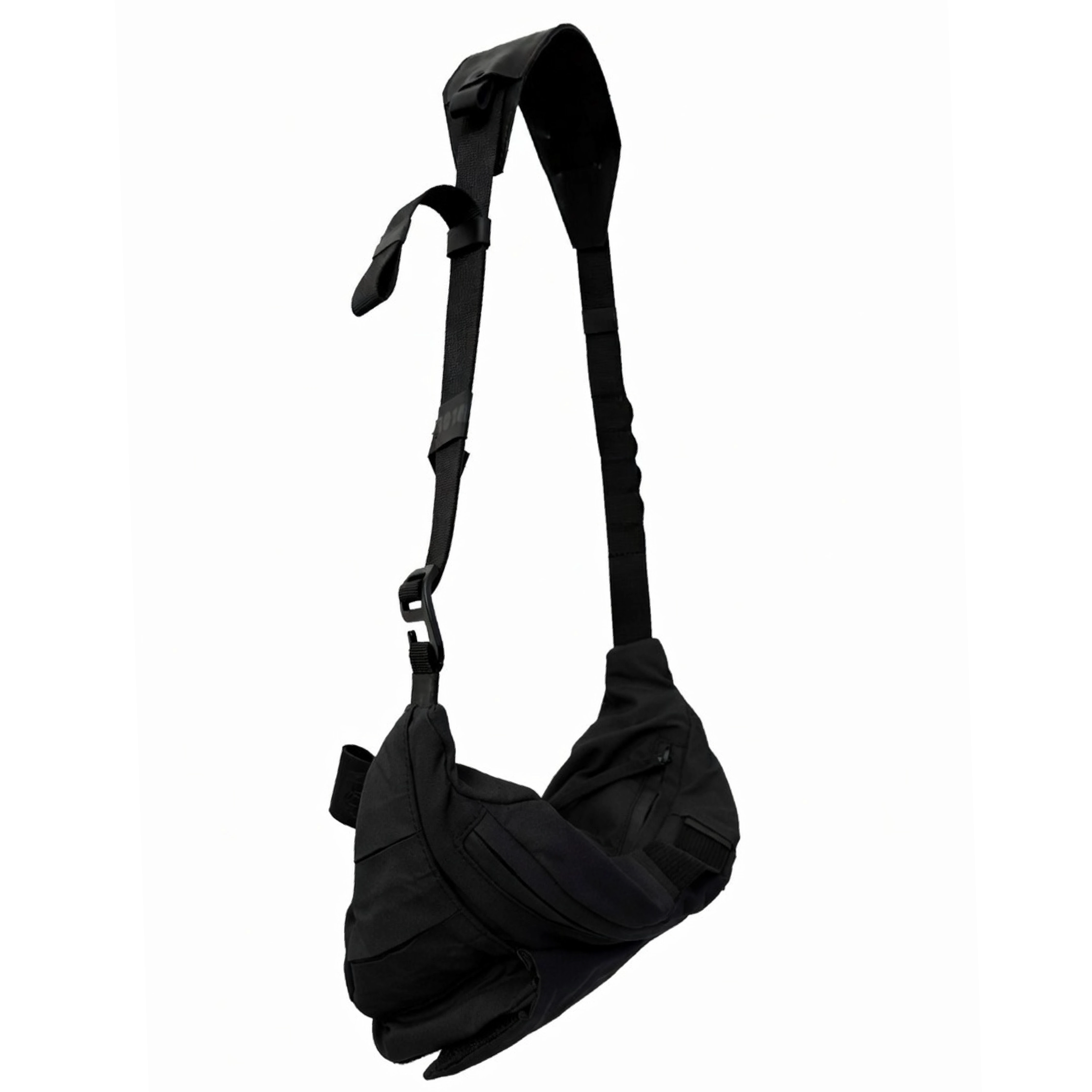 uv0111010101110110 0003 black belt bag